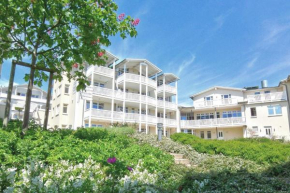 Terrasse, gratis Nutzung vom AHOI Erlebnisbad und Sauna in Sellin - Meeresblick FeWo 78 in Göhren